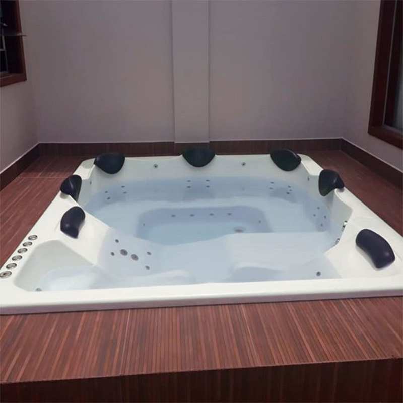 Banheira Spa com aquecedor externa com hidro 7 lugares completo