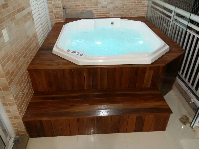 Spa 4 a 6 lugares com hidromassagem Piccoli 210x190