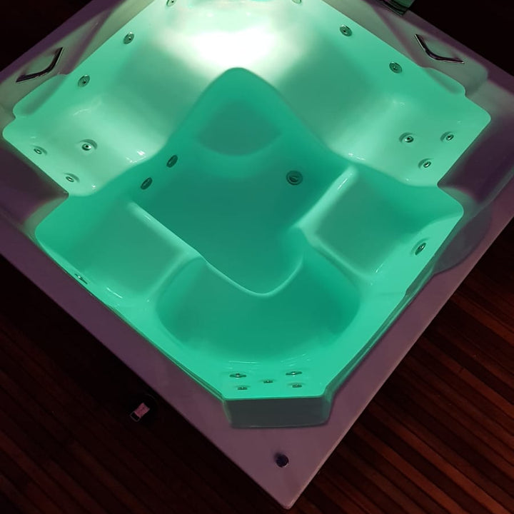 Spa 5 lugares com hidro quadrado 2x2 Aquecedor + led