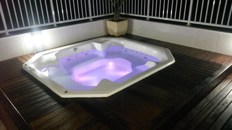 Banheira spa master estilo jacuzzi para área externa completa + aquecedor + led