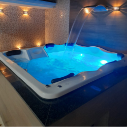 Spa 7 lugares com hidro Copacabana 20 jatos Aquecedor + Led