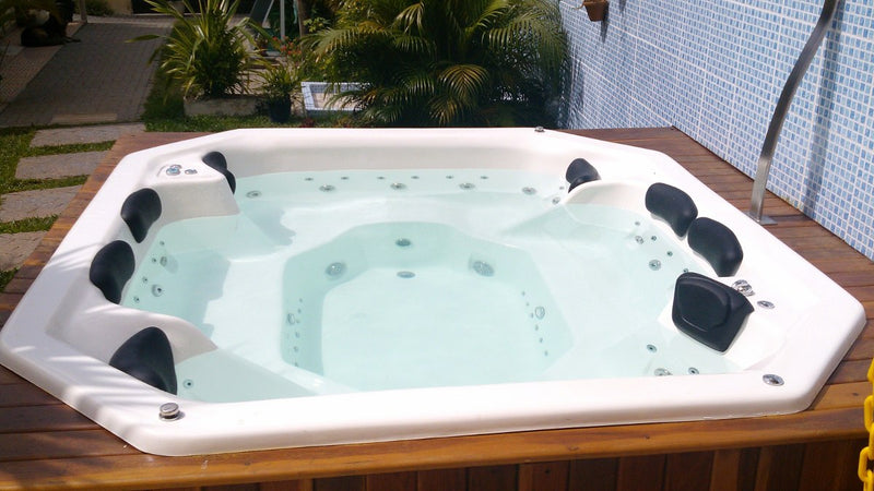 Spa com hidro completa com aquecedor 6 a 8 lugares 250x220